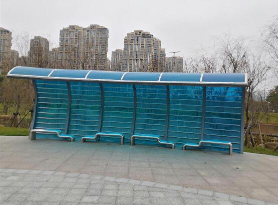 車棚雨棚用水蜜桃在线视频观看耐力板好還是水蜜桃在线视频观看陽光板好?