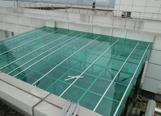 水蜜桃在线视频观看耐力板車棚雨棚的厚度怎麽選?